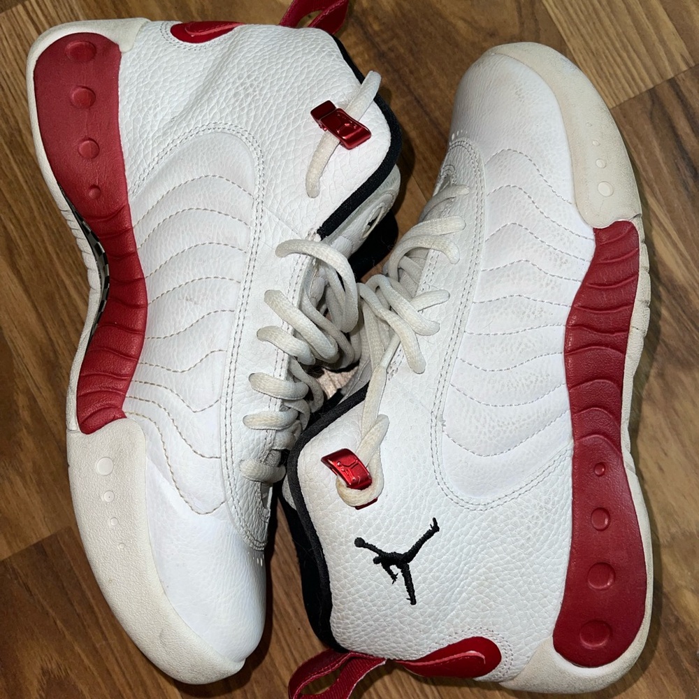 Size 5.5Y Jordans White & Red Sneakers